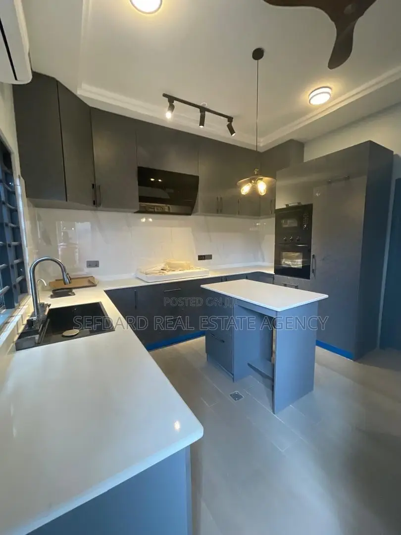 4bdrm House in Sefdard Properties, Agbogba for rent