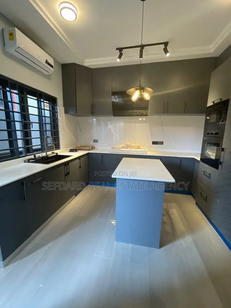 4bdrm House in Sefdard Properties, Agbogba for rent
