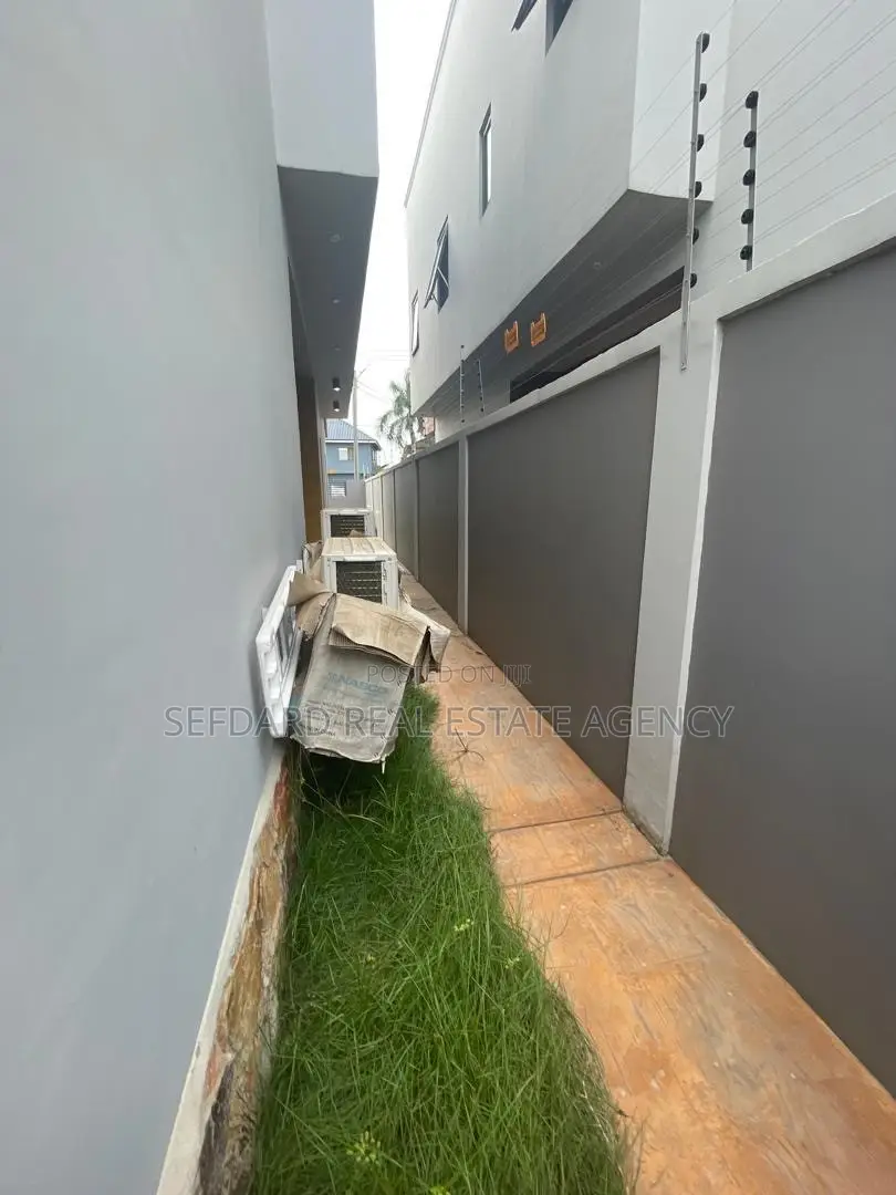 4bdrm House in Sefdard Properties, Agbogba for rent