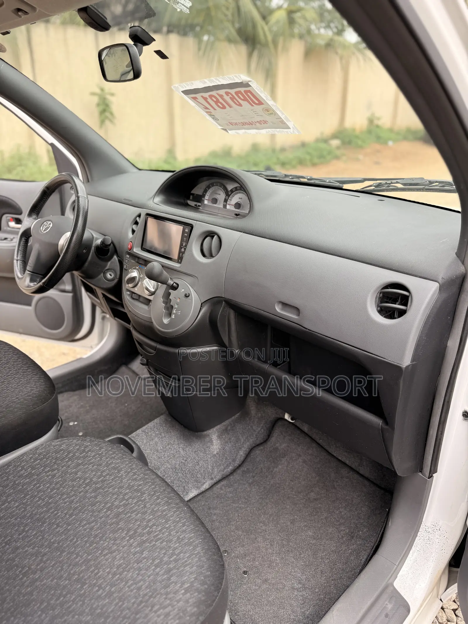 Toyota Sienta 1.5 FWD 2012 White