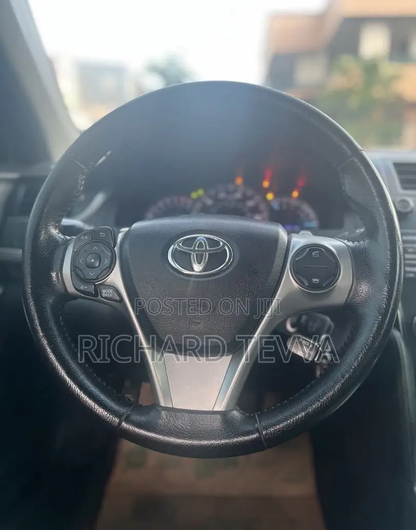 Toyota Camry SE Sport 4dr Sedan (2.5L 4cyl 6A) 2014 Gray