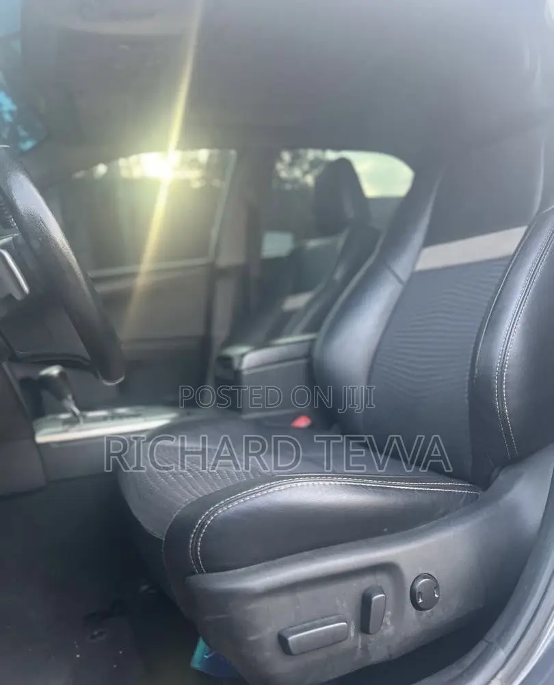 Toyota Camry SE Sport 4dr Sedan (2.5L 4cyl 6A) 2014 Gray