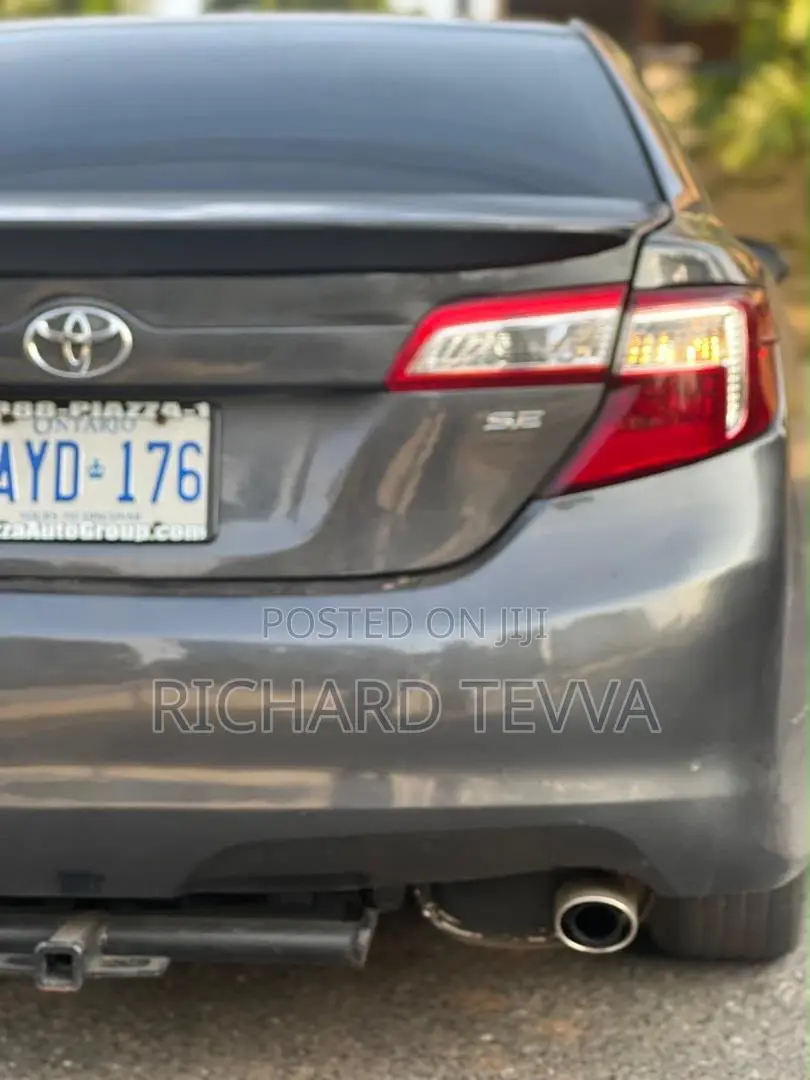 Toyota Camry SE Sport 4dr Sedan (2.5L 4cyl 6A) 2014 Gray