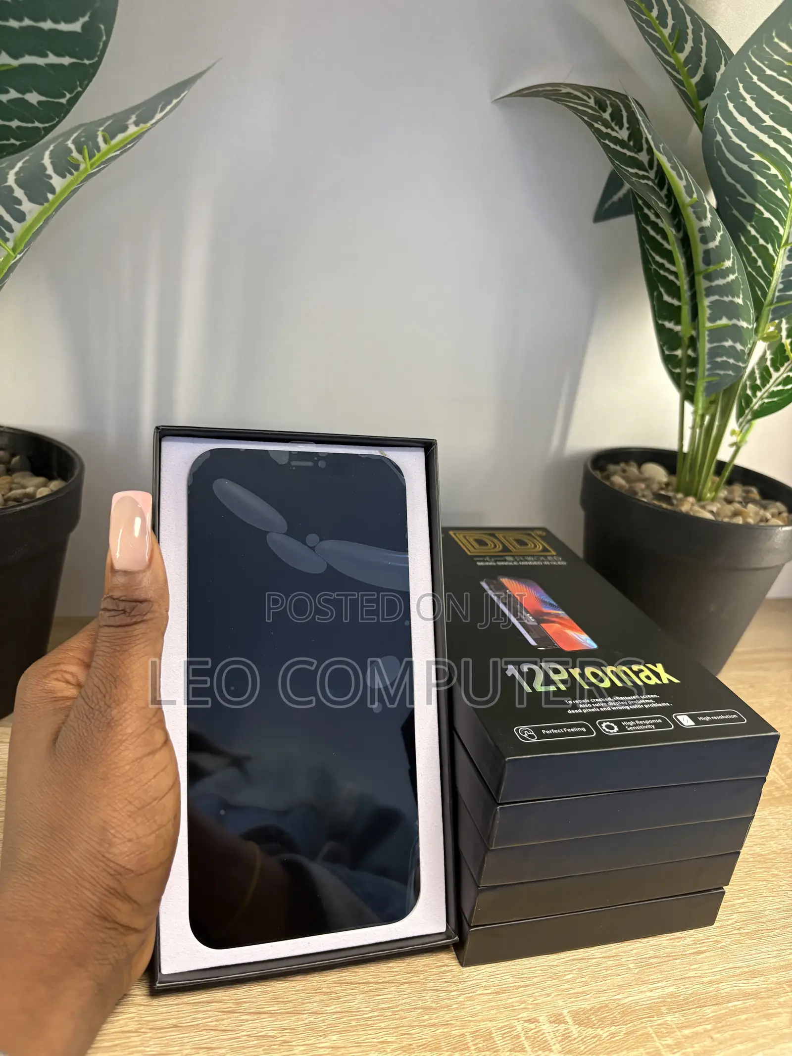 iPhone 12 Promax Screen