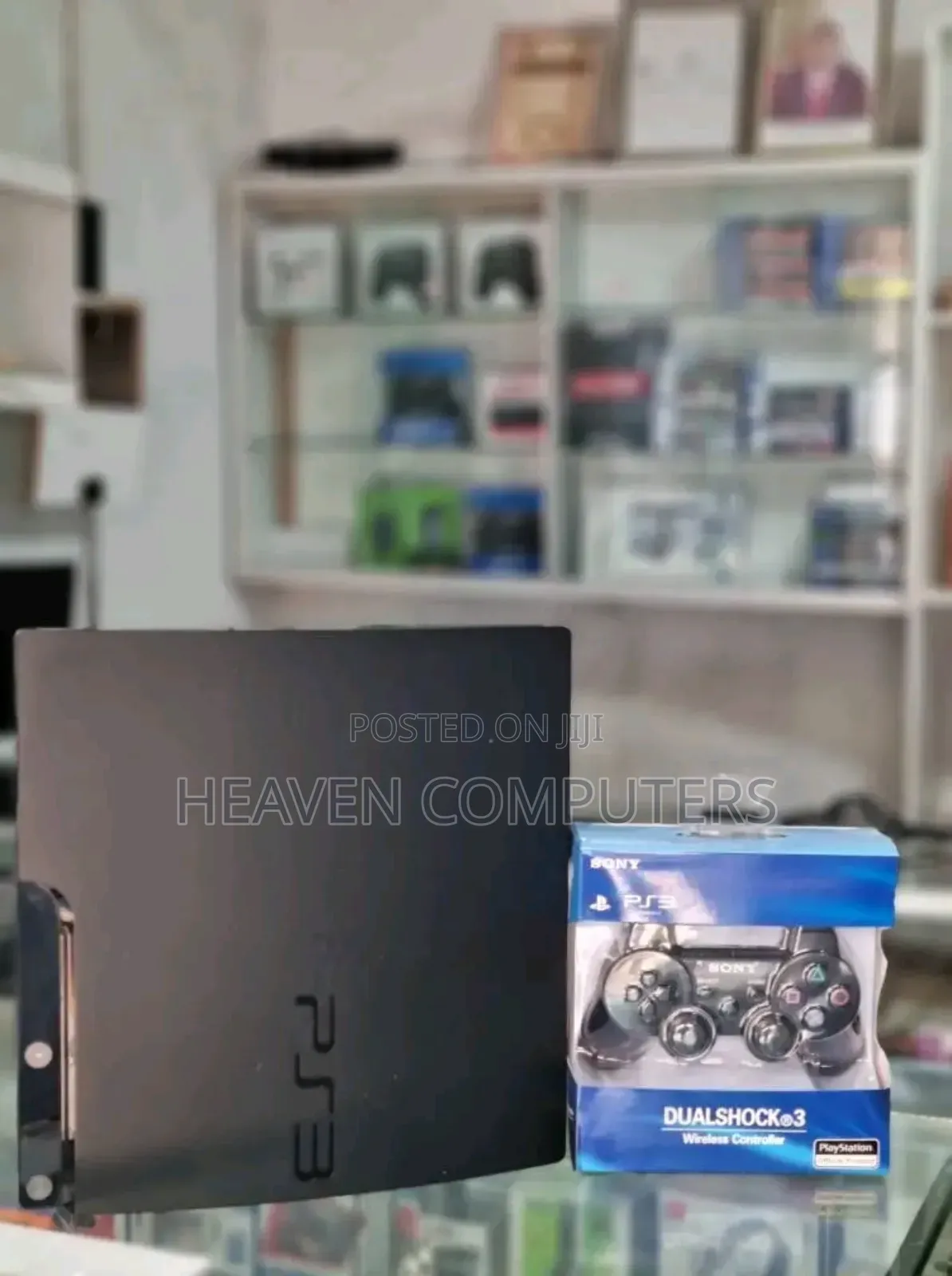 PlayStation 4l3 Slim