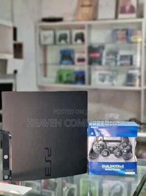 PlayStation 4l3 Slim