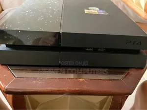 Play Station 4 With Cd Games
