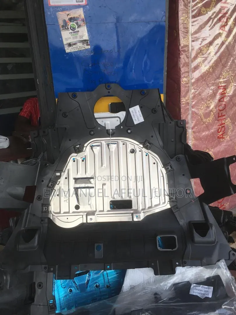 CR-V 17 Engine Panel/Splash Guard.(HR-V,civic, ACCORD)
