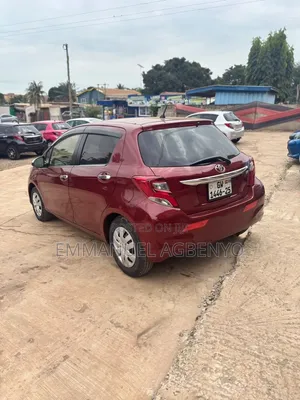 Toyota Vitz 1.3 FWD 5dr 2015 Brown