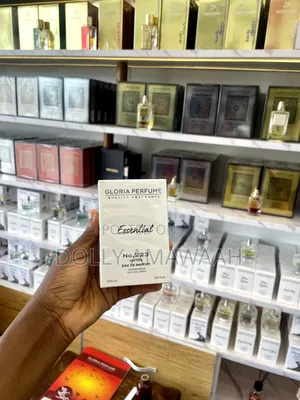 Lacoste Essential