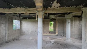 5bdrm House in Fredimens Real, Kwabre for sale