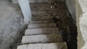 5bdrm House in Fredimens Real, Kwabre for sale