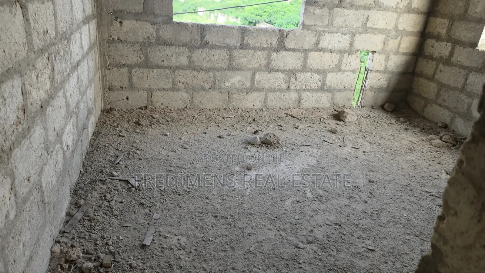 5bdrm House in Fredimens Real, Kwabre for sale