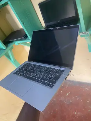 Laptop Dell Latitude 5320 2-in-1 16GB Intel Core i7 SSD 256GB