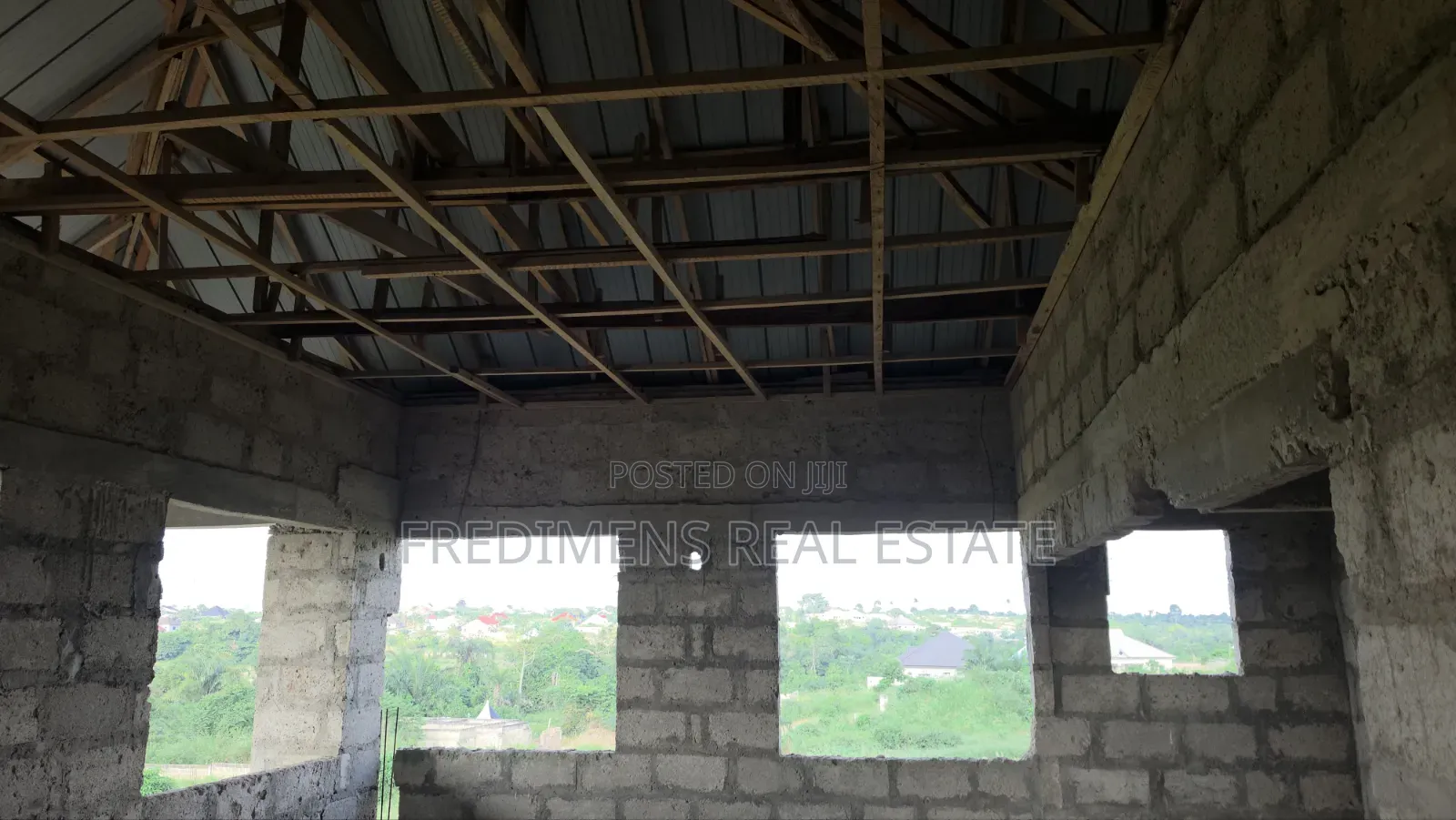 5bdrm House in Fredimens Real, Kwabre for sale