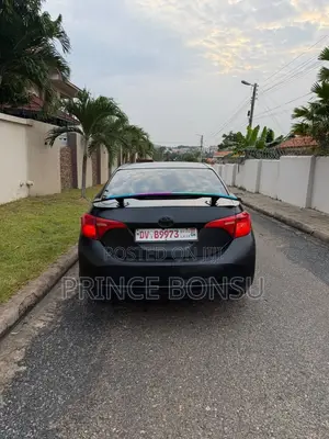 Toyota Corolla 2016 Black