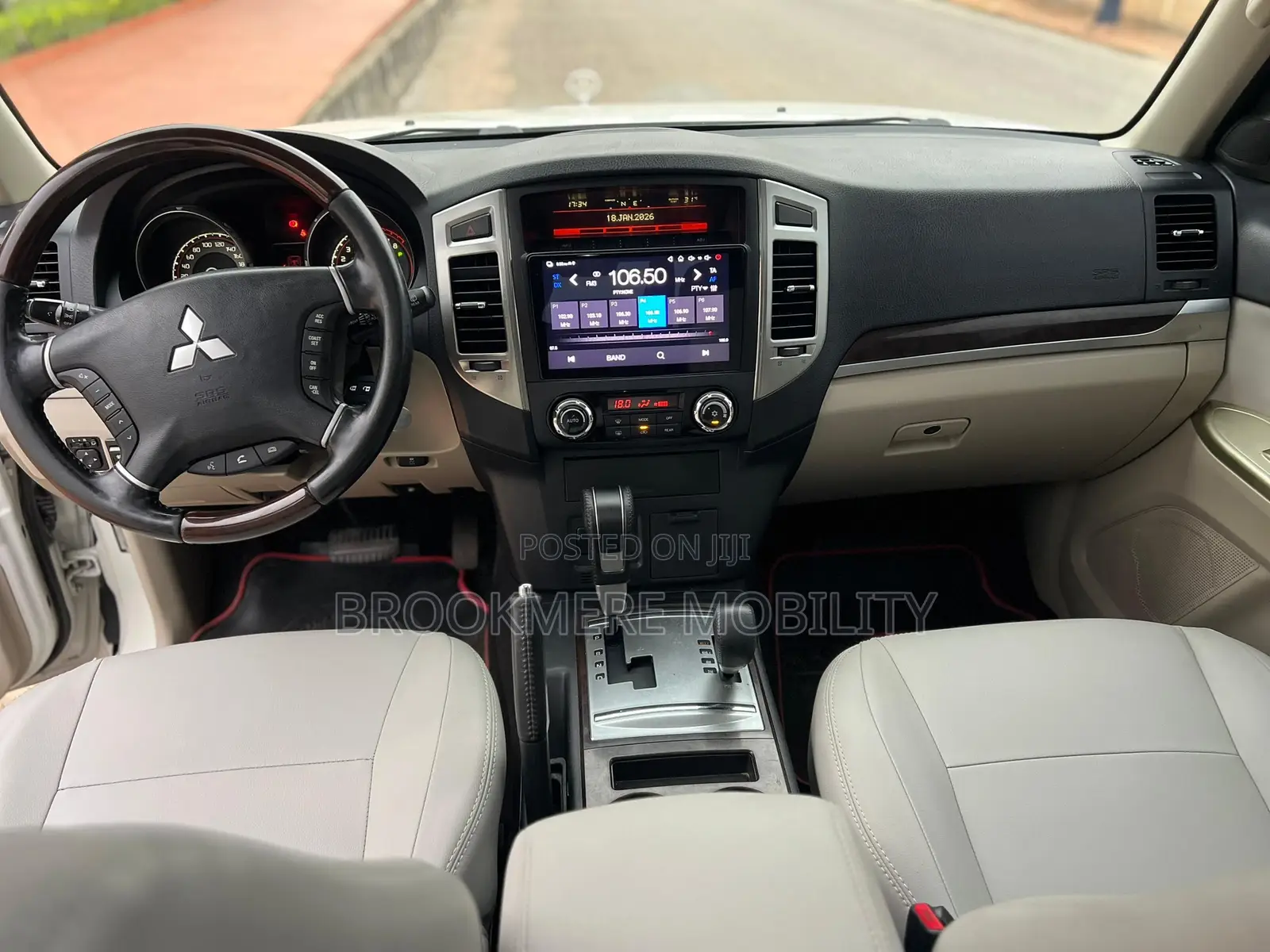 Mitsubishi Pajero 2016 White
