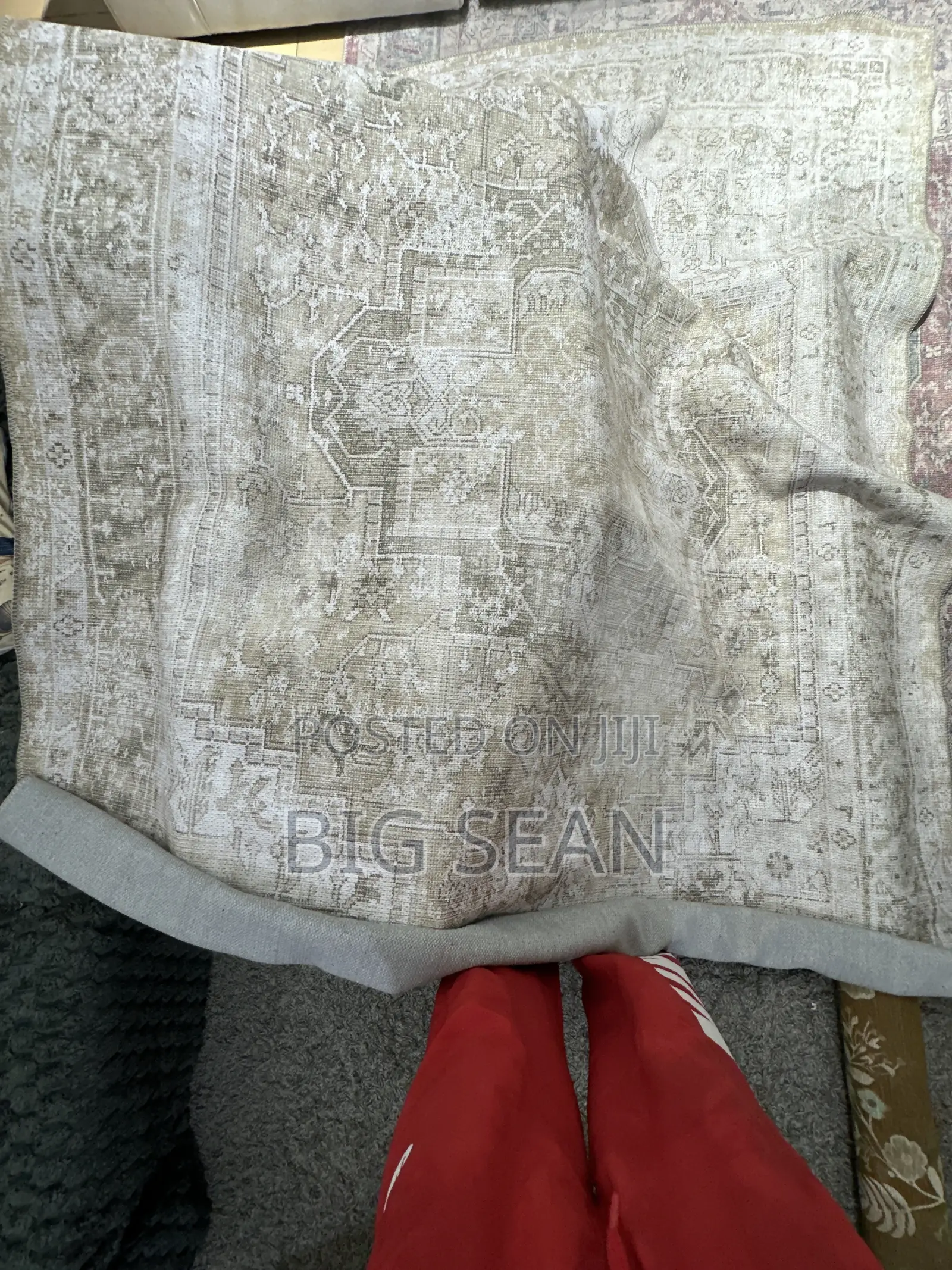 Center Carpet
