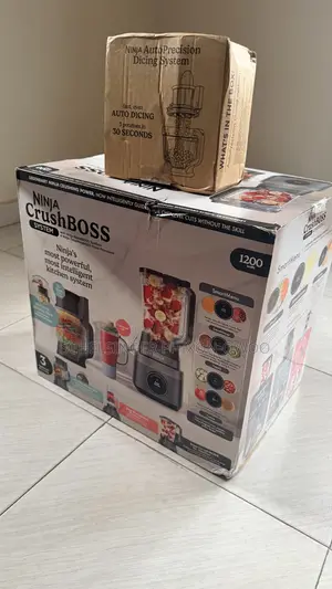 New Ninja CrushBOSSTM 3-in-1 Blender, Tumbler Processor + DicingKit