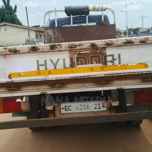 Hyundai Mighty 2