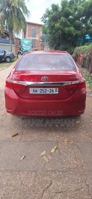 Toyota Corolla 2015 Red