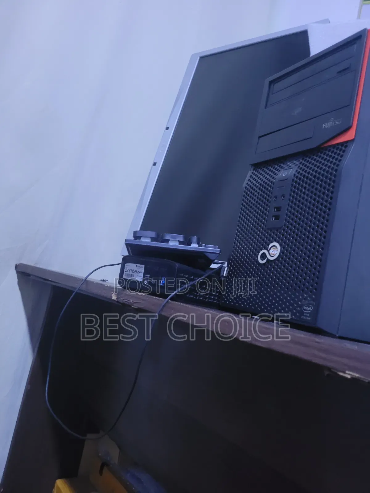 Desktop Computer Fujitsu 16GB Intel Core i7 HDD+SSD 1T