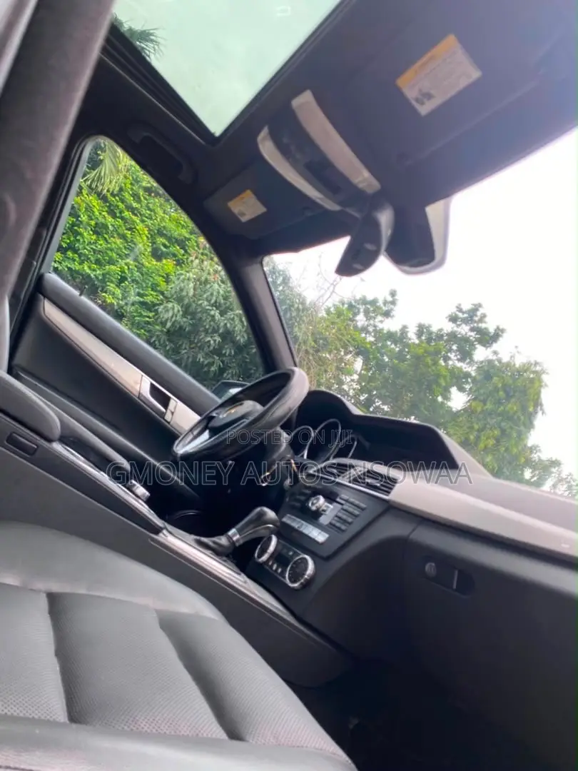 Mercedes-Benz C250 2014 Black