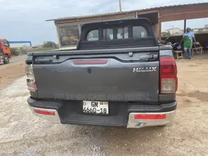 Toyota Hilux Revo Double Cab Deisel 2.8 RWD 2018 Gray