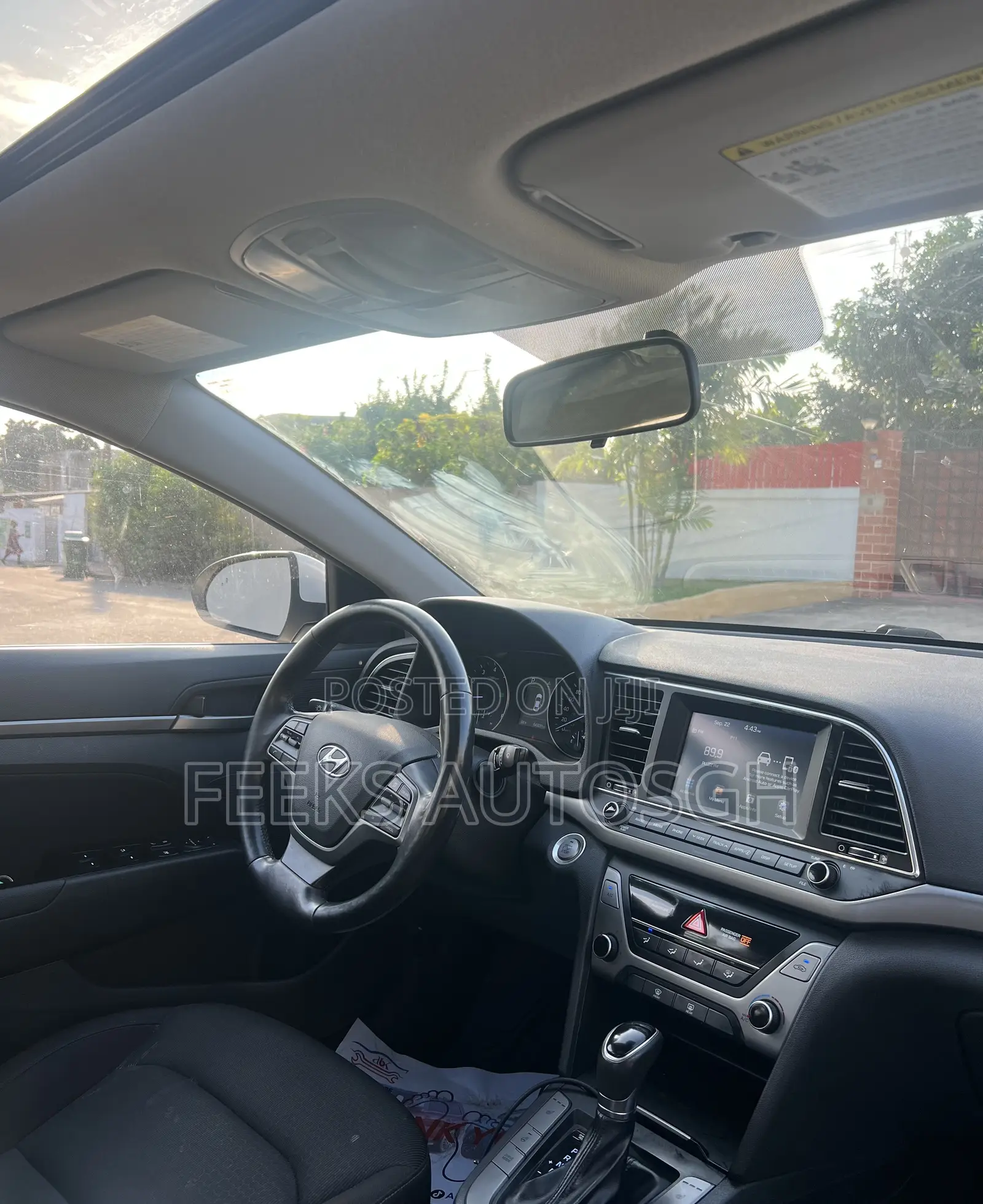 Hyundai Elantra Limited 2018 White