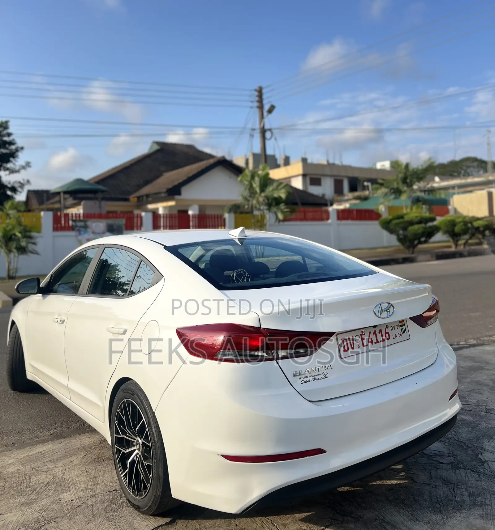 Hyundai Elantra Limited 2018 White