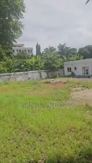 2 Plots of Land and Boys Quarters for Sale at the Bank Hospital Canton