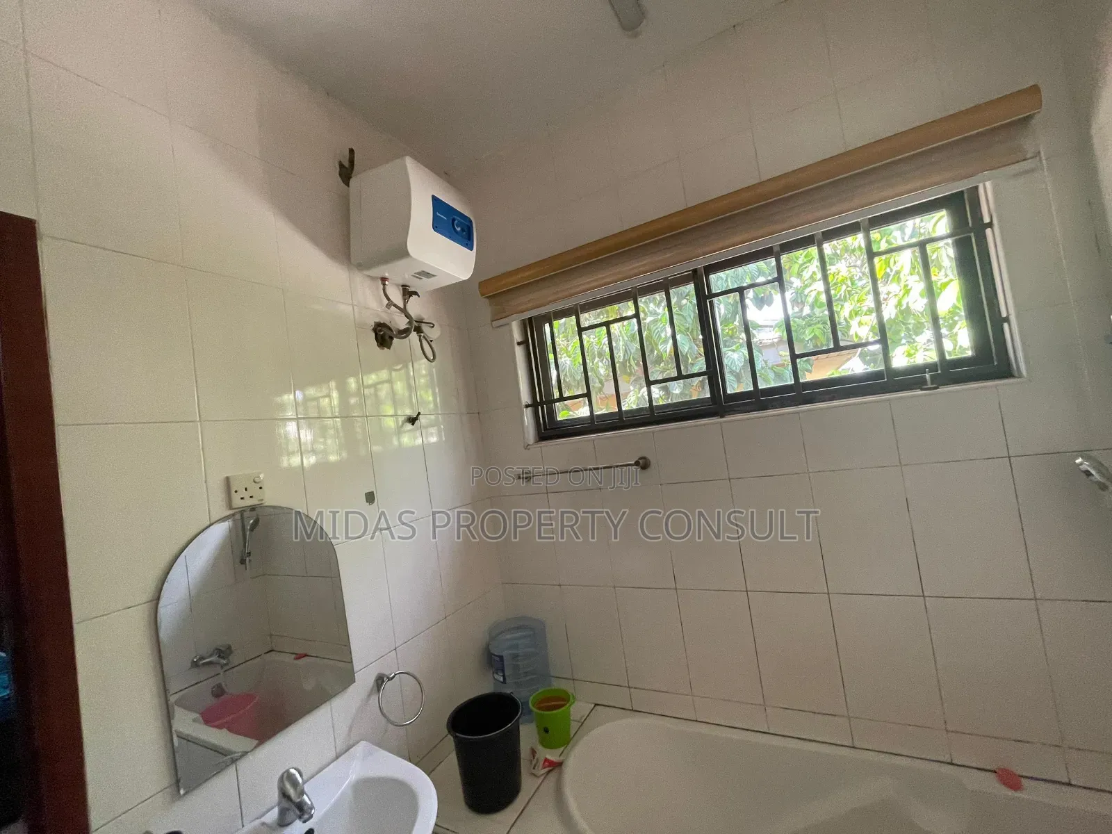 Furnished 3bdrm House in Devtraco Estate, Community 25 for rent