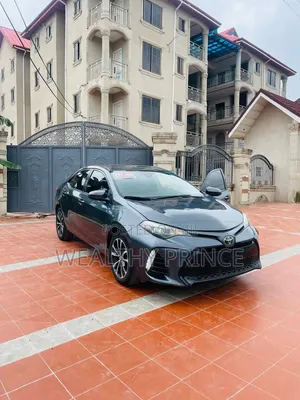 Toyota Corolla LE Eco (1.8L 4cyl 2A) 2018 Gray