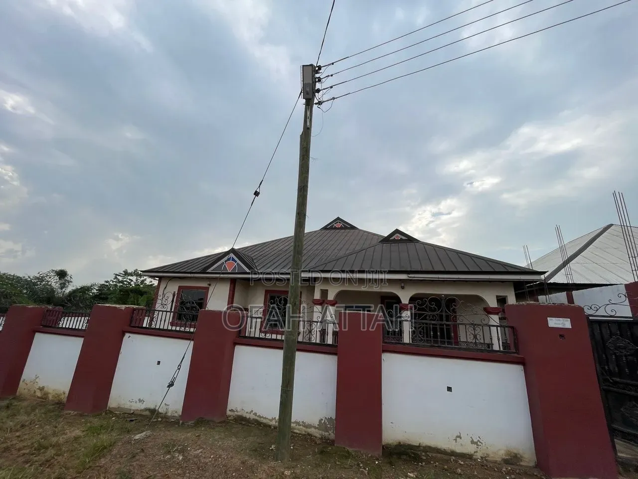 4bdrm House in Adankwame Esaso, Kumasi Metropolitan for sale