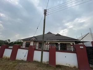 4bdrm House in Adankwame Esaso, Kumasi Metropolitan for sale