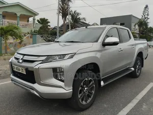 Mitsubishi L200 2020 Silver