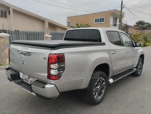 Mitsubishi L200 2020 Silver