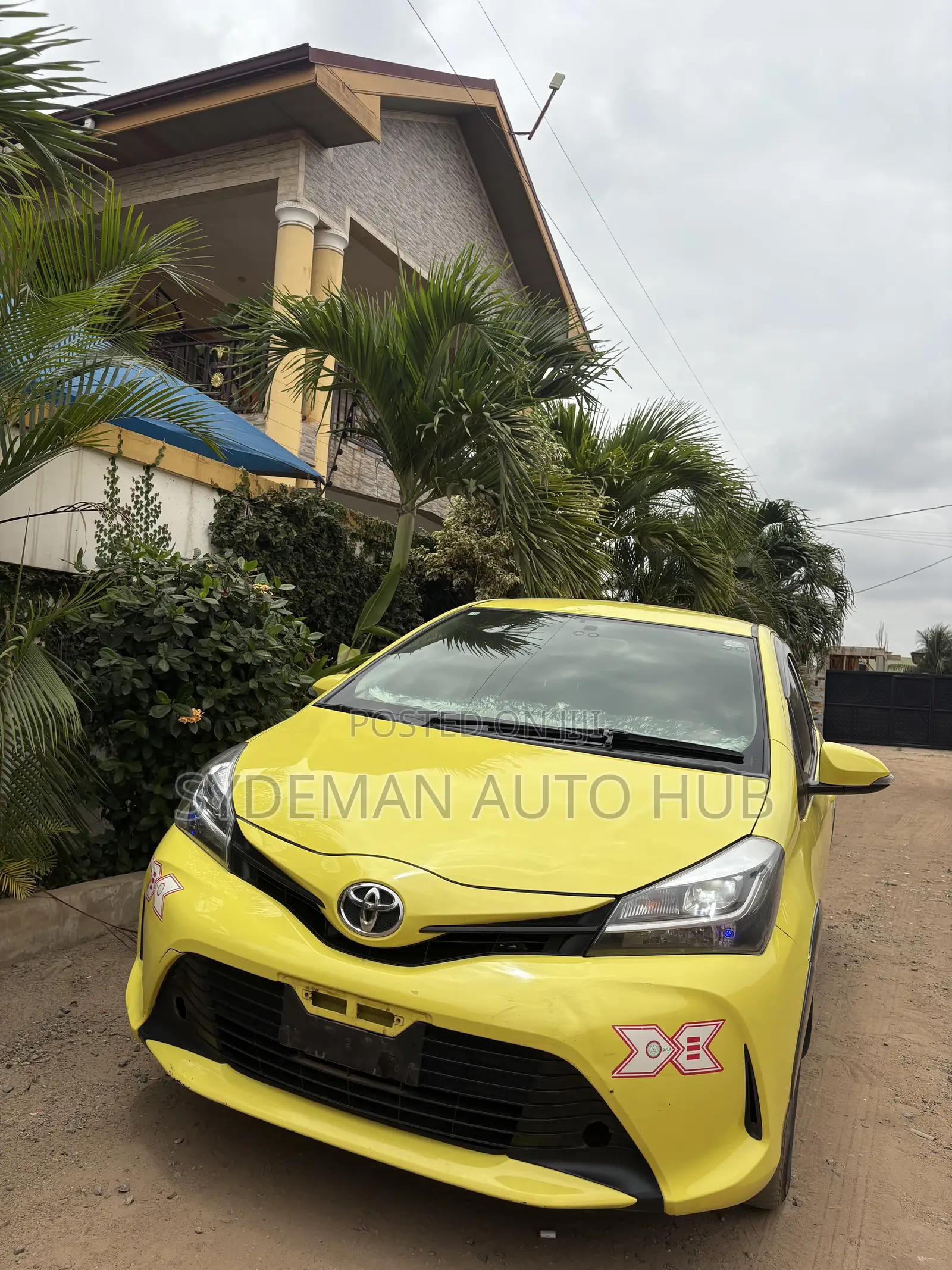 Toyota Vitz 1.3 FWD 3dr 2016 Yellow