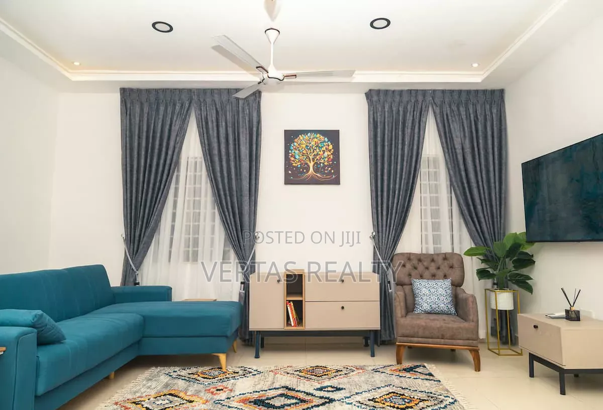 2-Bedroom Apartment, Central Teshie. 7 Mins From Labadi