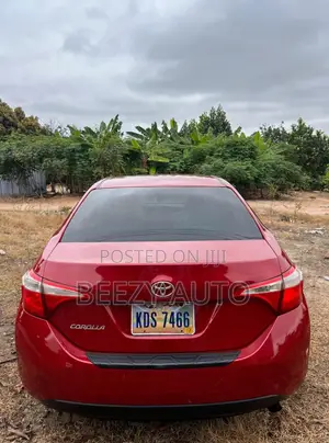 Toyota Corolla LE (1.8L 4cyl 2A) 2018 Red