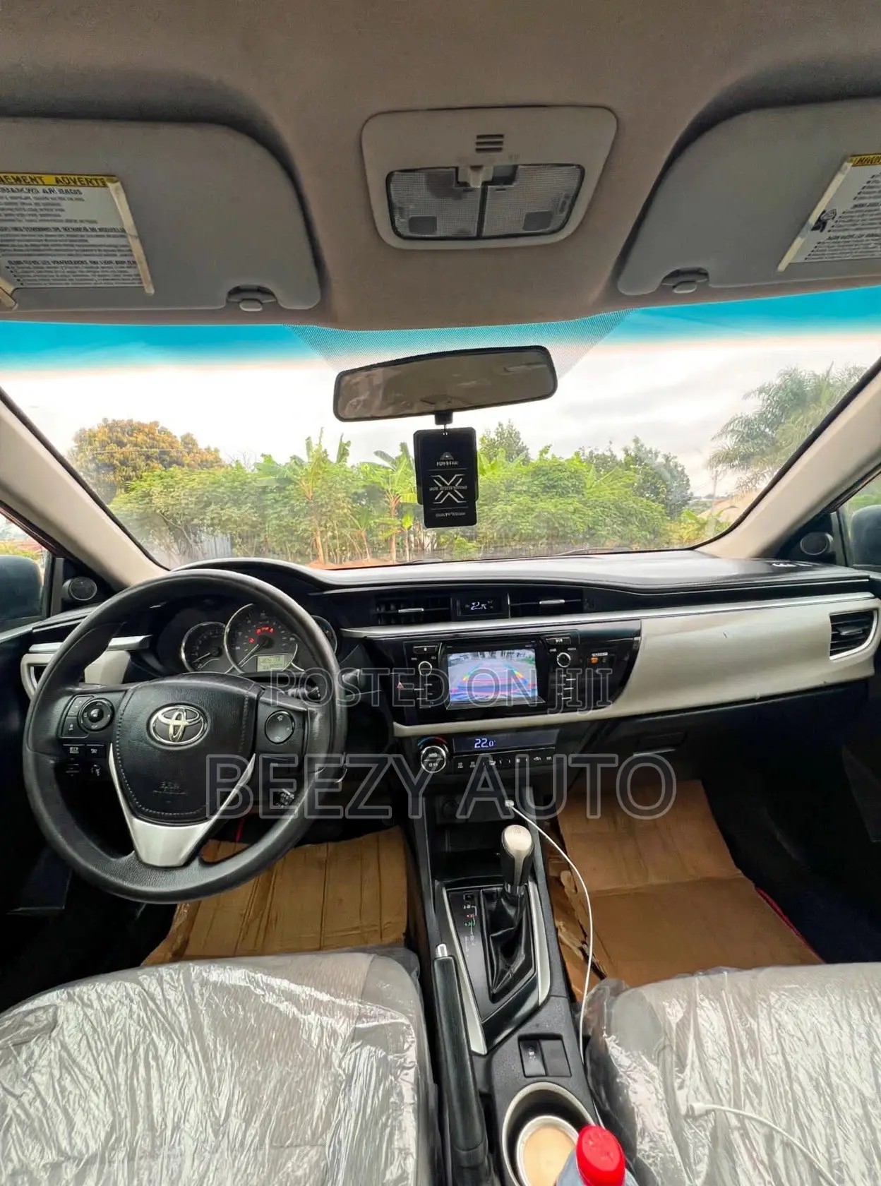 Toyota Corolla LE (1.8L 4cyl 2A) 2018 Red