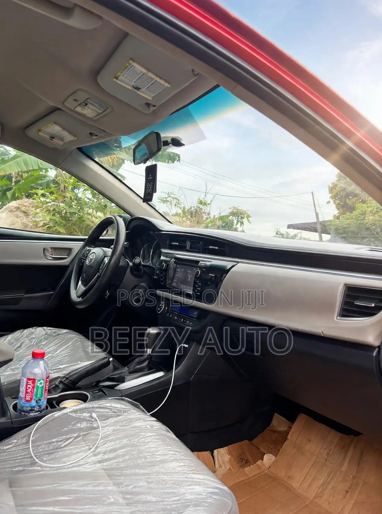 Toyota Corolla LE (1.8L 4cyl 2A) 2018 Red