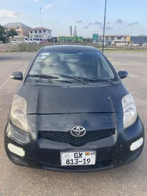 Toyota Vitz 2010 Black
