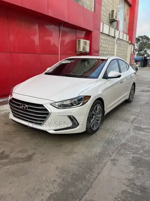 Hyundai Elantra Limited Sedan FWD (2.0L 4cyl 6A) 2017 White