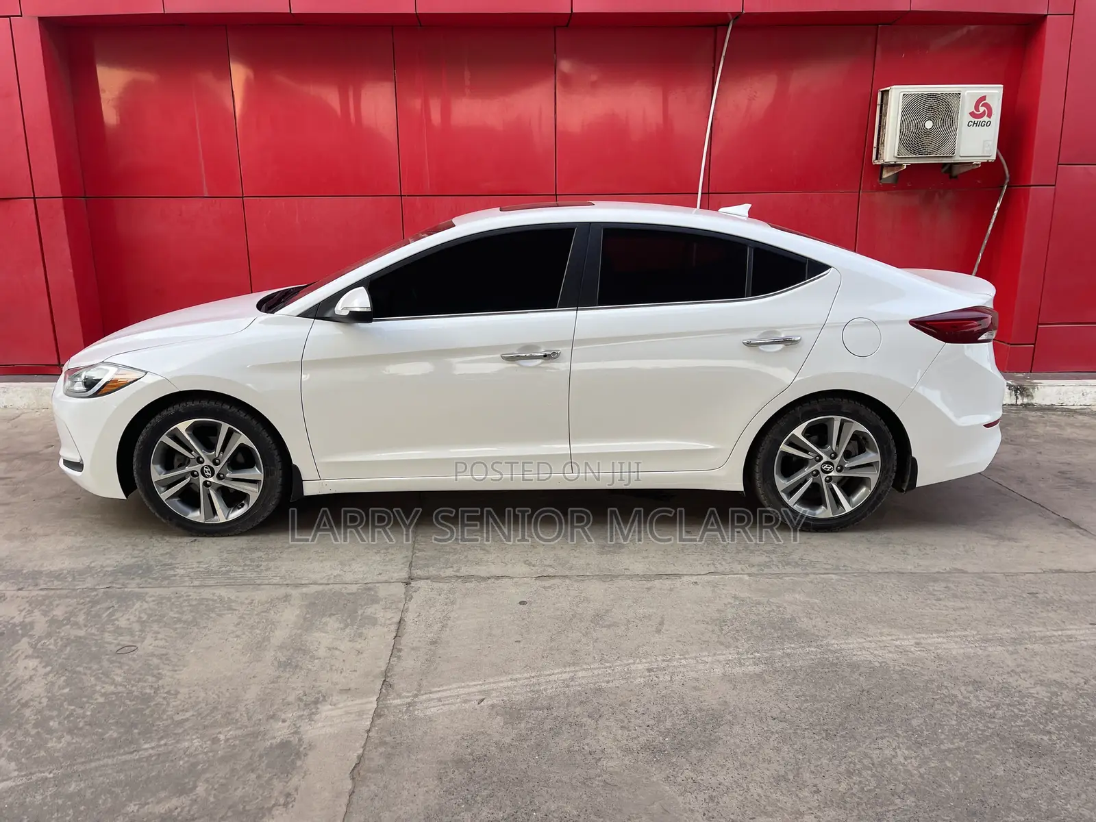 Hyundai Elantra Limited Sedan FWD (2.0L 4cyl 6A) 2017 White