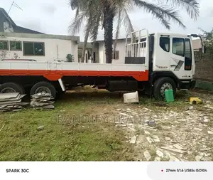 Daewoo Novus Heavy-Duty Commercial Truck