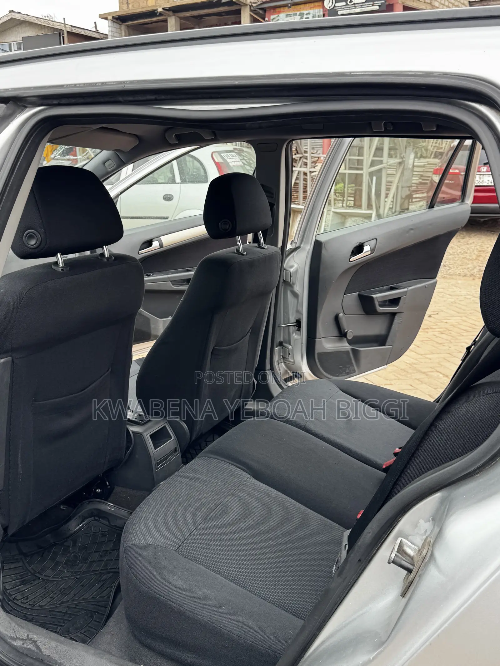 Opel Astra 1.9 CDTi Enjoy 2010 Silver