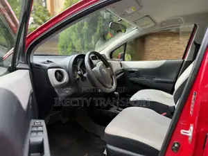 Toyota Vitz 1.3 AWD 5dr 2013 Red