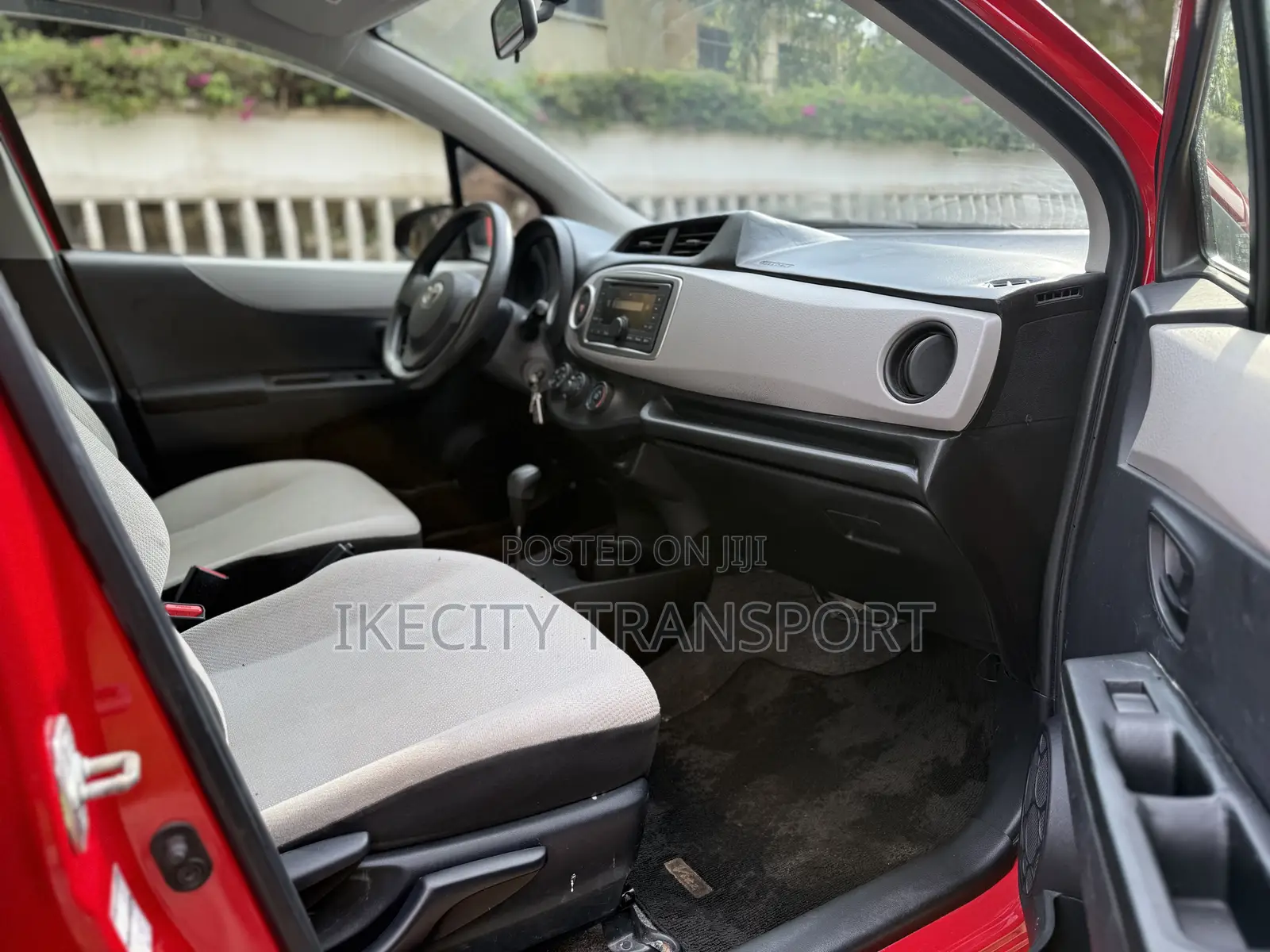 Toyota Vitz 1.3 AWD 5dr 2013 Red