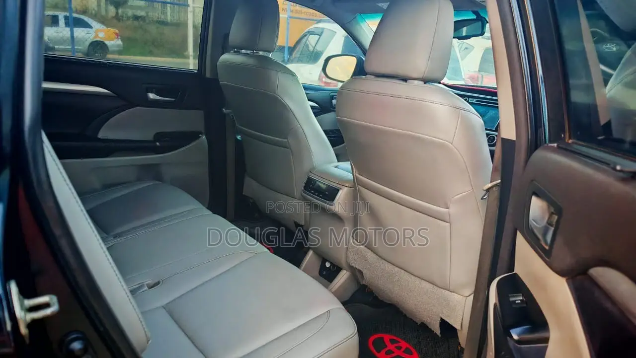 Toyota Highlander XLE 4dr SUV (3.5L 6cyl 6A) 2015 Black